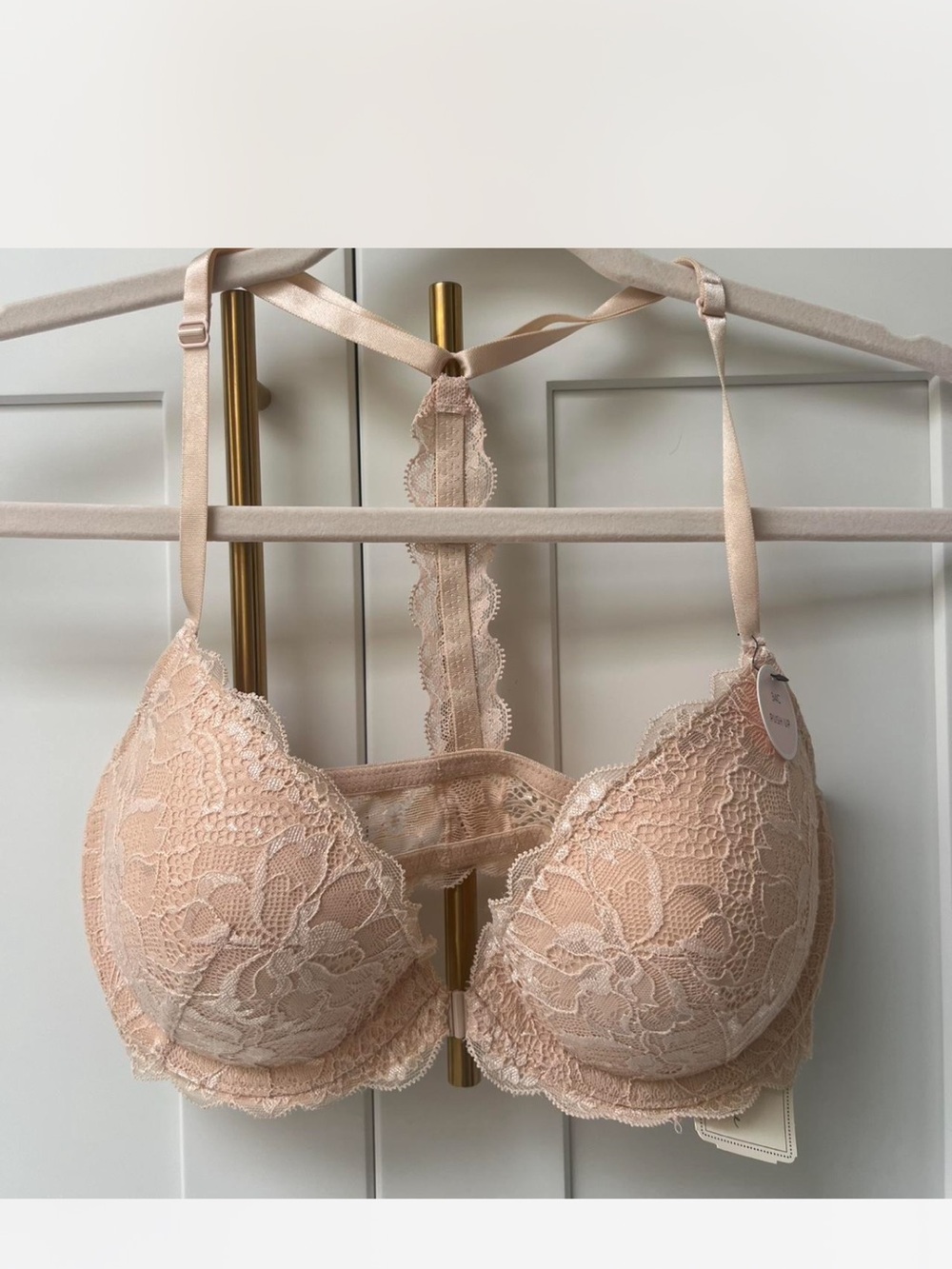 Forever 21 Floral Lace T-Back Underwire Bra in Nude